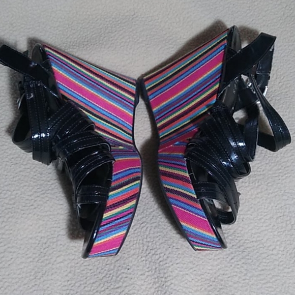 Wedge heels - Picture 2 of 4